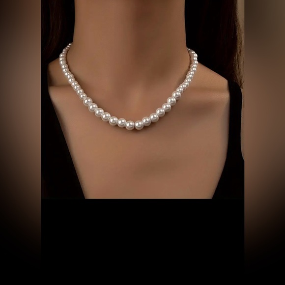 Jewelry - Women Pearl fashion necklace New